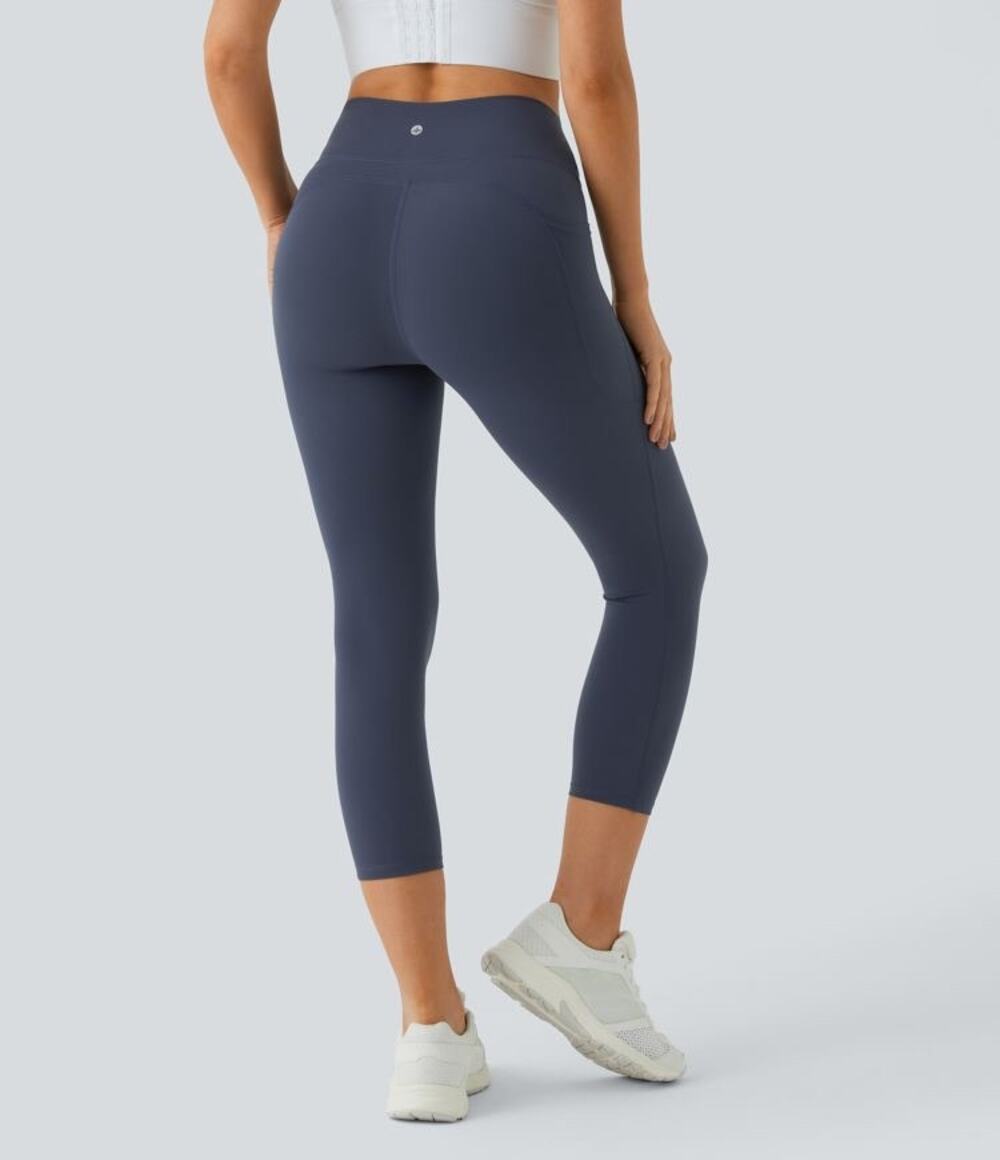 NWT L Halara UltraSculpt High Waisted Scrunch Butt Lifting Capri Leggings